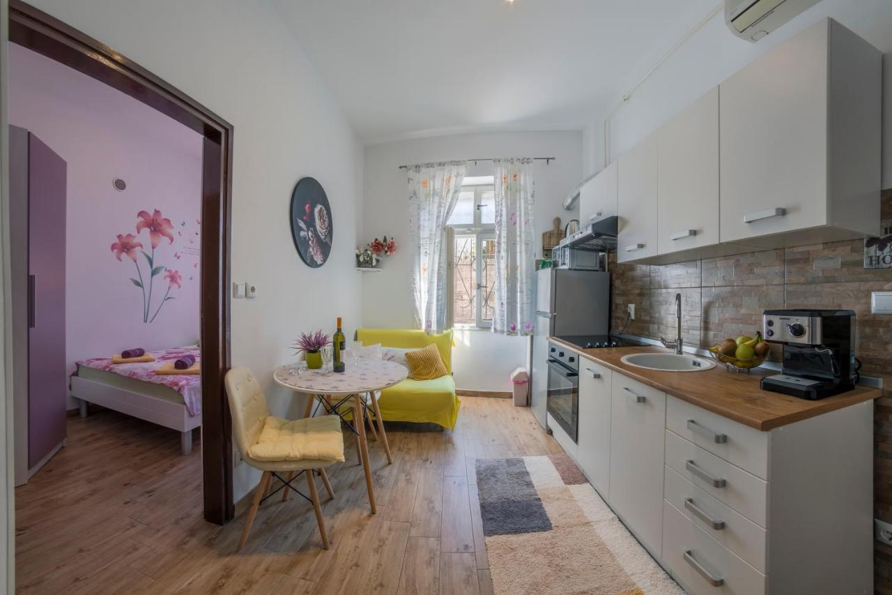 Apartment Ljube Pula Eksteriør billede