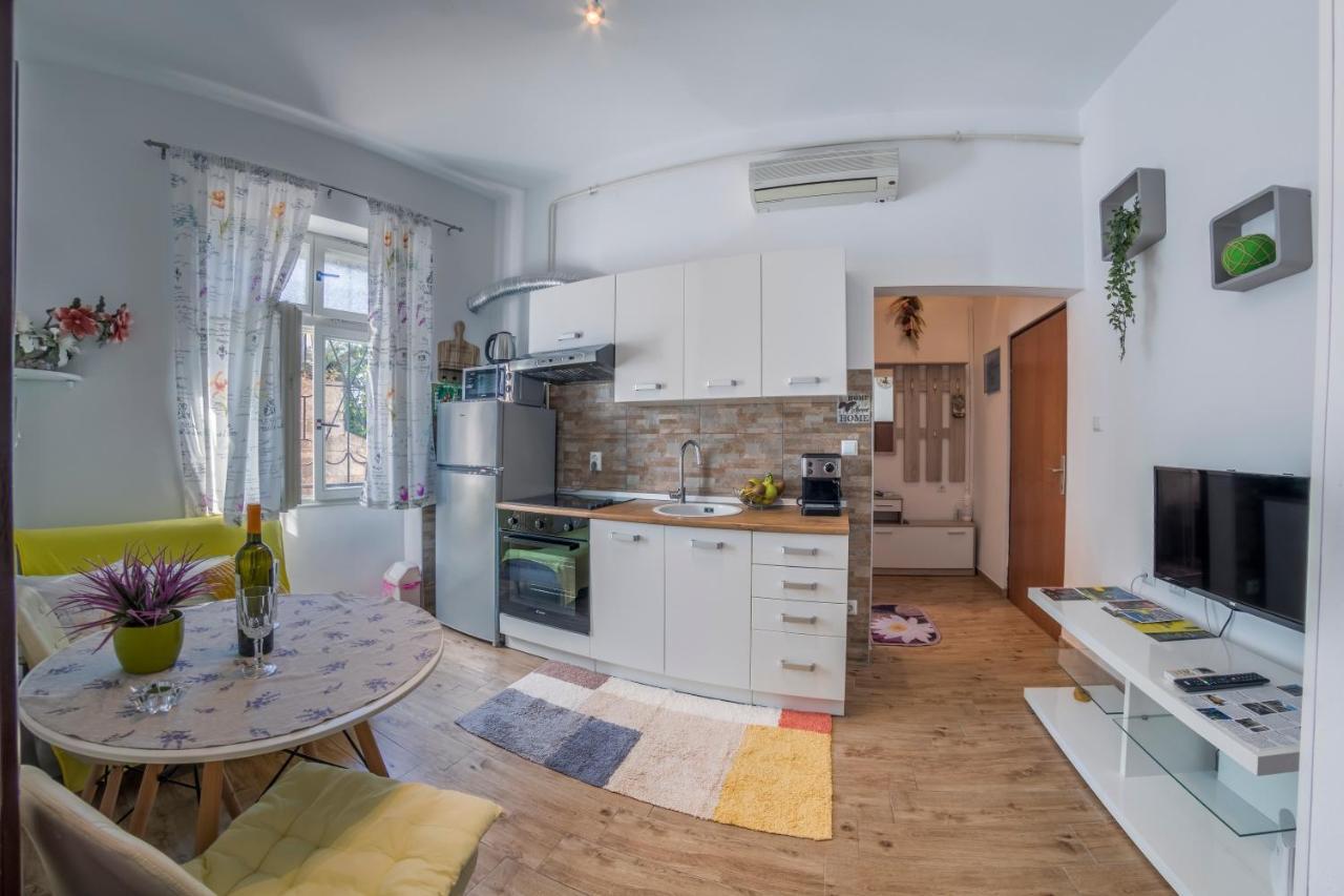 Apartment Ljube Pula Eksteriør billede