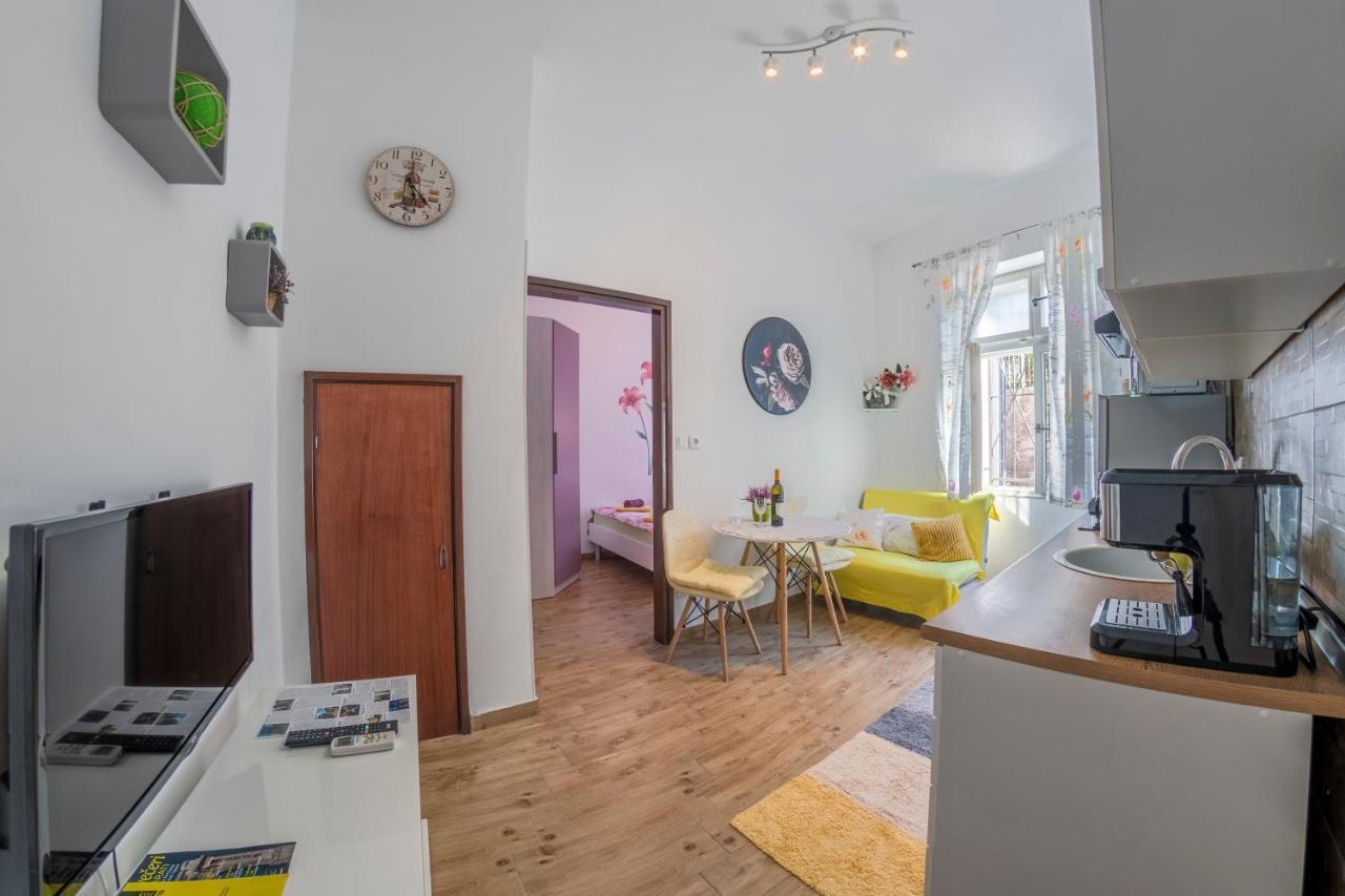 Apartment Ljube Pula Eksteriør billede